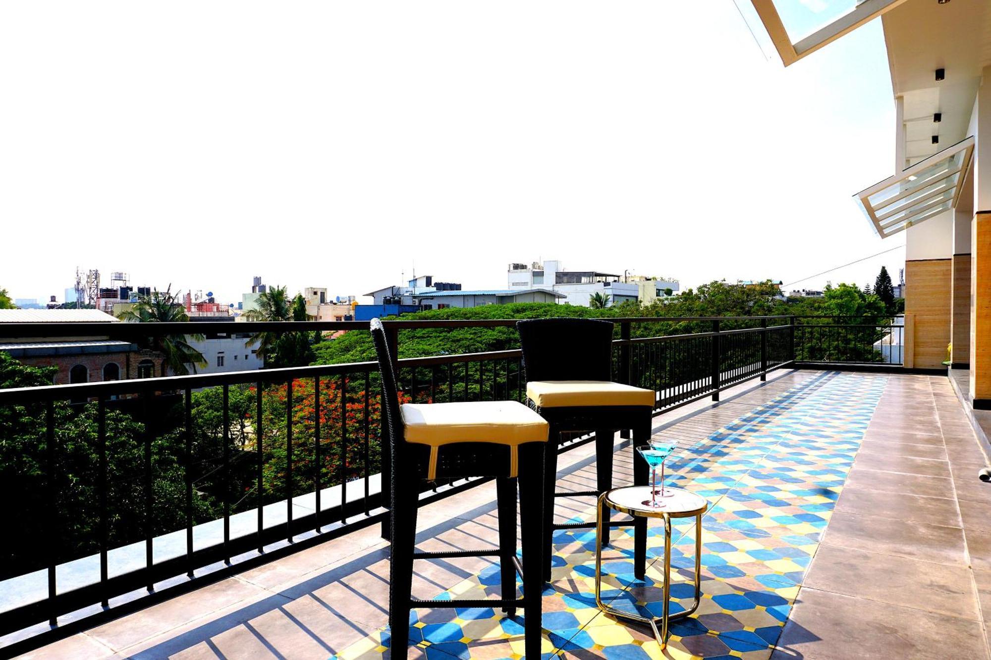 The Pentouz On 100 Feet Road Indiranagar - An Urban Luxury Retreat Apartment Bangalore Luaran gambar