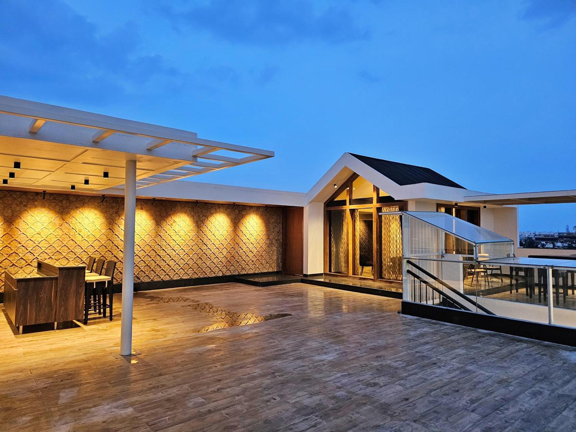 The Pentouz On 100 Feet Road Indiranagar - An Urban Luxury Retreat Apartment Bangalore Luaran gambar